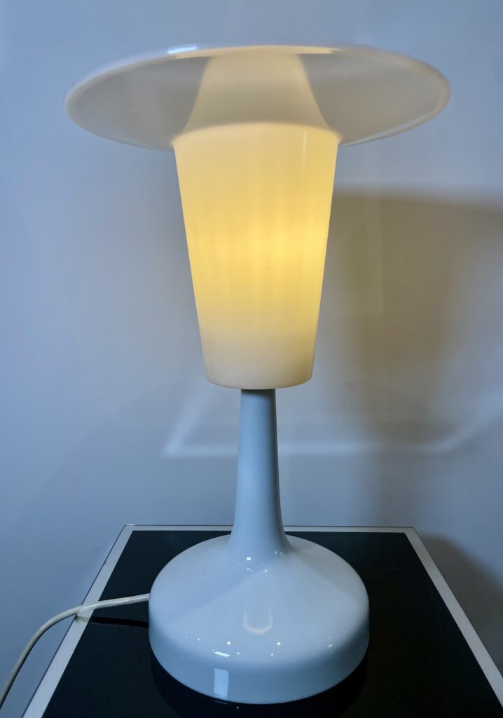 Achat lampe ancienne ou design moderne - Brocante - M. Morales Cannes 06