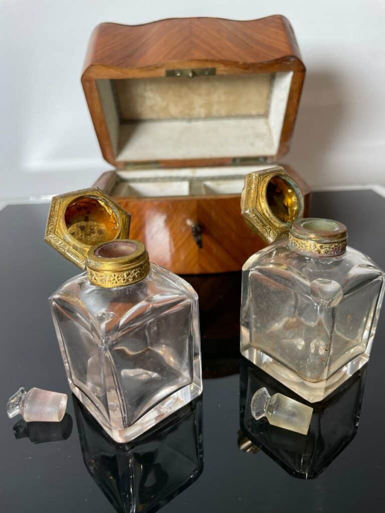 Achat Anciens flacons parfums - Brocanteur M. MORALES - Cannes